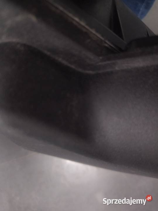 Obudowa filtra powietrza Volvo C30 S40 V50 C70 osobowe sprzedam