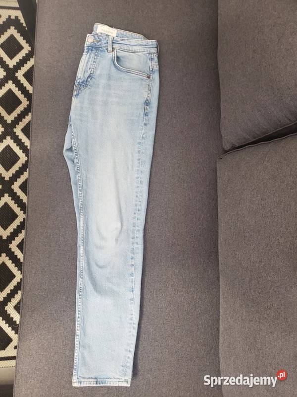 Spodnie jeansowe Pull Bear Dzierżoniów