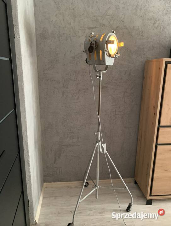 Vintage loft PRL lampa teatralno filmowa 1963r Poznań