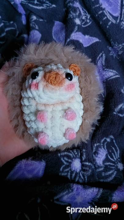 Szydełkowany jeżyk Tkanie, szydełkowanie, roboty na drutach Włocławek