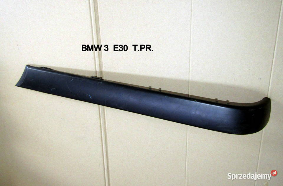 LISTWA ZDERZAKA TYLNEGO PRAWA BMW E30 1945928