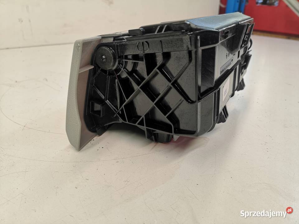 SCHOWEK FOTELA PRAWY AUDI A3 8V 8V0881578 Przystajń sprzedam