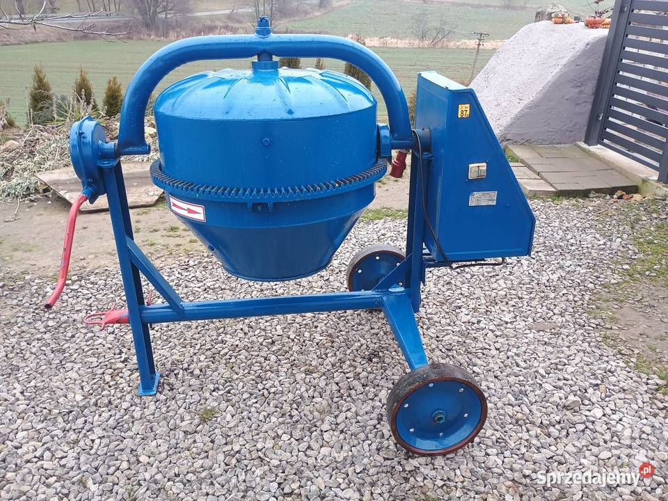 Betoniarka Agro Wikt 260 l Mało Używana 2010