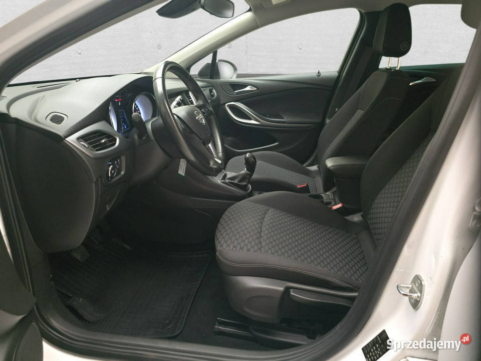 Opel Astra L 2021 Komorniki