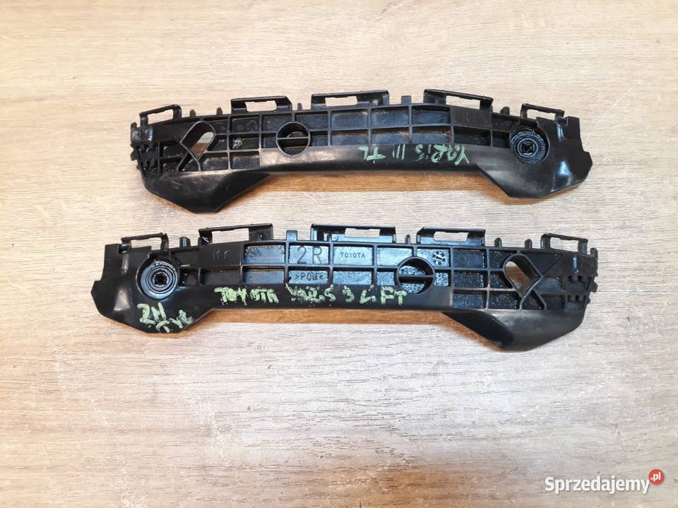TOYOTA YARIS 3 III LIFT ŚLIZG ZDERZAKA PRAWY TYŁ osobowe Karoseria