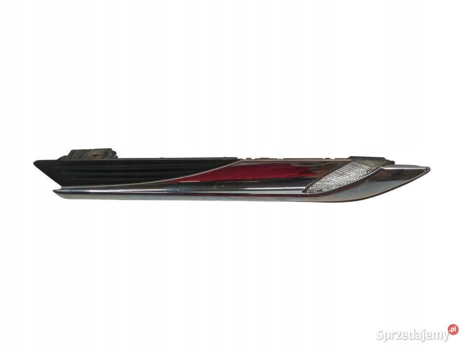KIERUNKOWSKAZ PRAWY W BŁOTNIK 7221860 Bmw Seria