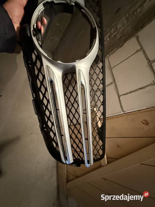 Grill atrapa kamera chłodnicy zderzaka Mercedes Chełm