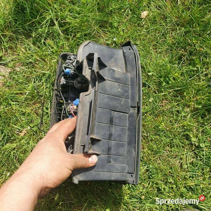 Lampa tylna prawa Mitsubishi pajero II 9199 z małopolskie Kraków