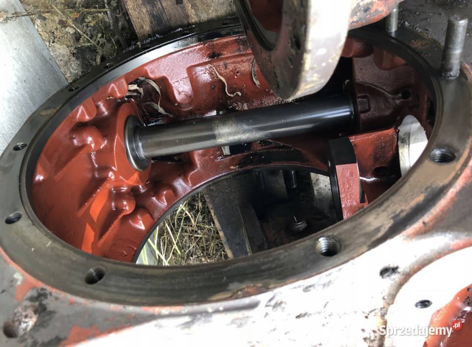 Obudowa mostu Massey Ferguson 390 Perkins LF śląskie