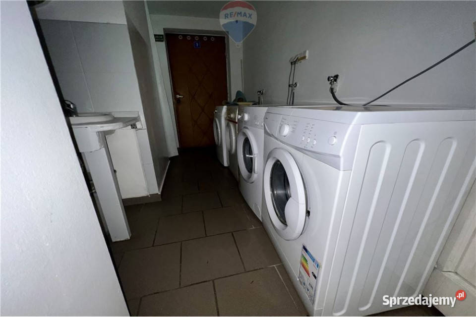 Kwatery pracownicze dom w zabudowie bliźniaczej Ilość pomieszczeń 13 Bolesławiec