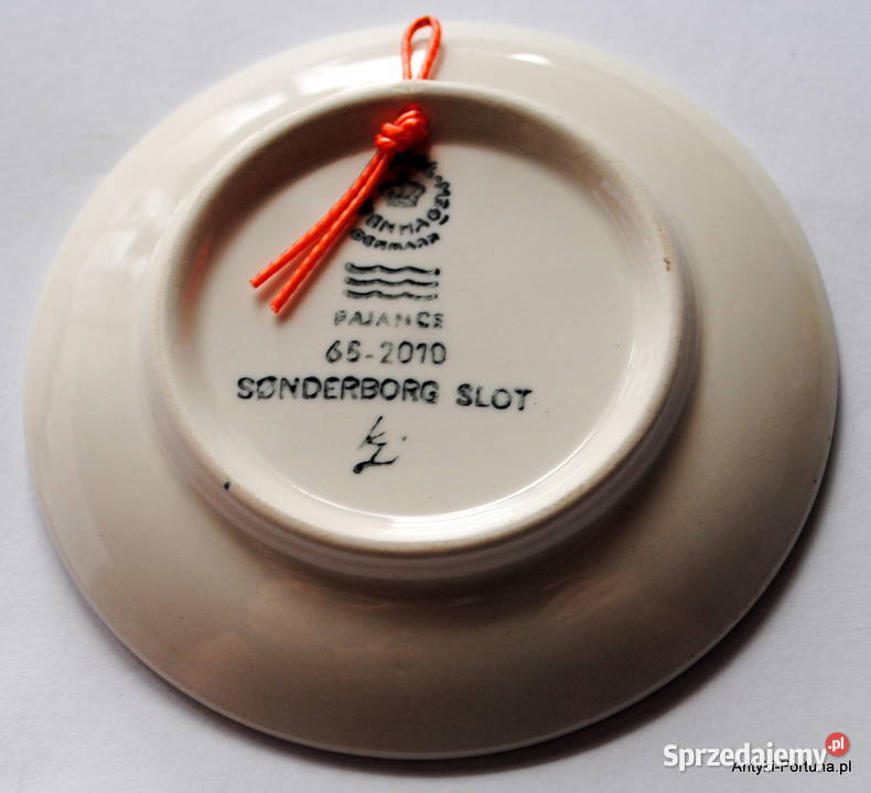Mini talerzyk kolekcjonerski sygnowany Mała Karczma