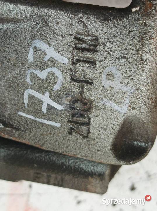 ZACISK HAMULCOWY LEWY PRZÓD 15 B Piaggio Porter Zaciski i jarzma świętokrzyskie