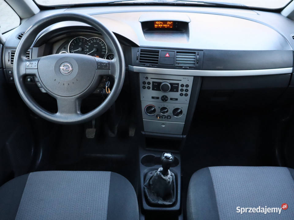 Opel Meriva 14 16V Twinport światła przeciwmgielne Katowice