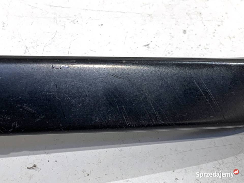 RAMIĘ WYCIERACZKI KOMPLET PRZÓD AUDI Q8 osobowe