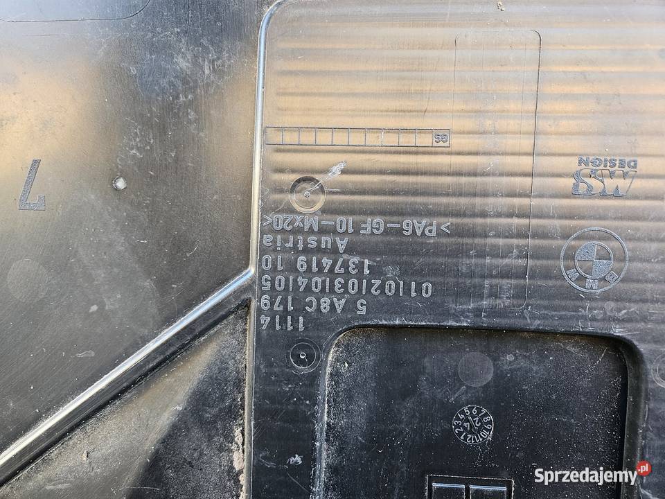 BMW 5 G60 G61 OSŁONA GÓRNA SILNIKA 5A8C179 osobowe