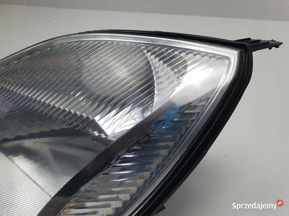 LAMPA PRZEDNIA Ford Fiesta Mk5 Mk6 0205r LEWA osobowe Lampy przednie