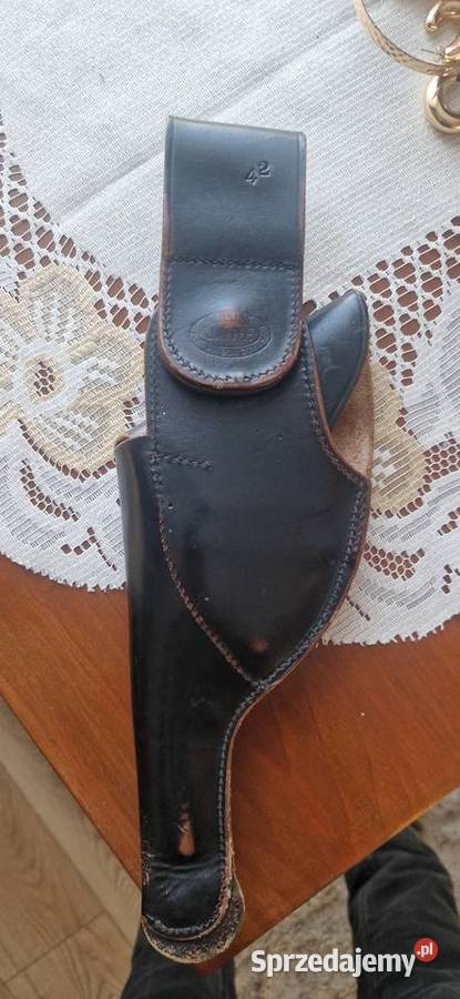 Skórzana kabura na rewolwer Wielgomłyny