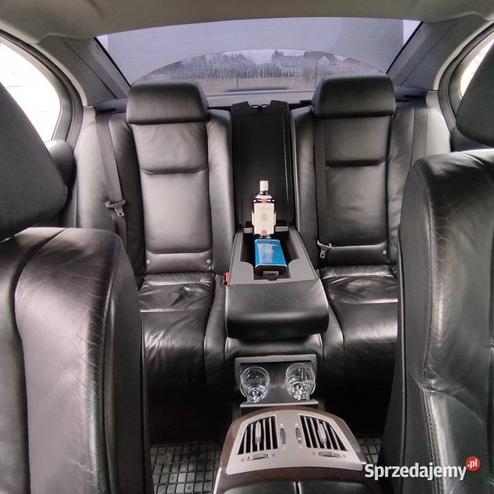 dużym serwisie Warszawa