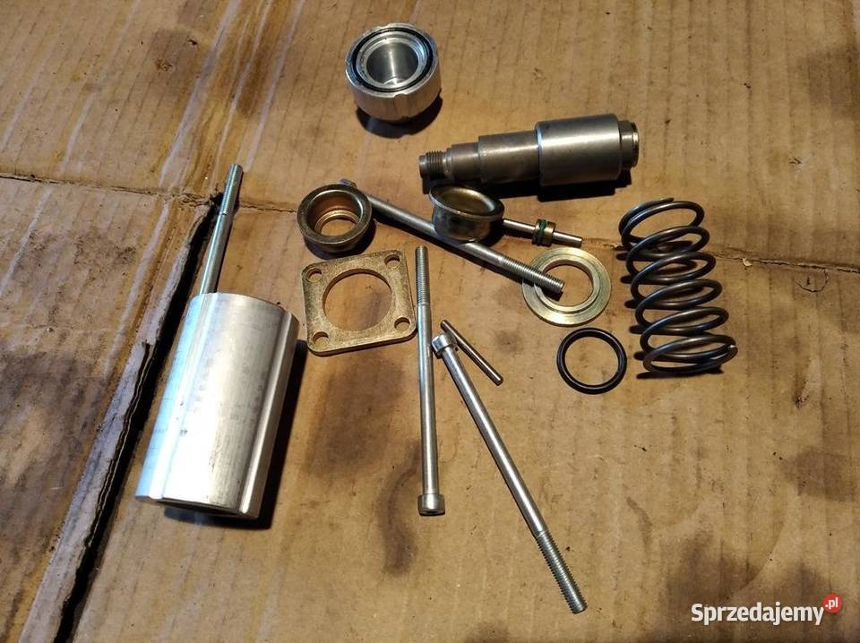 Ursus obudowa sekcji rozdzielacza nieuszkodzony Lublin