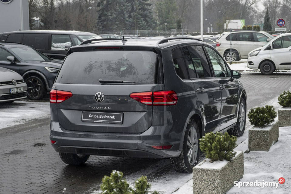 Volkswagen Touran Comfortline Plus 15 TSI EVO lakier metallic