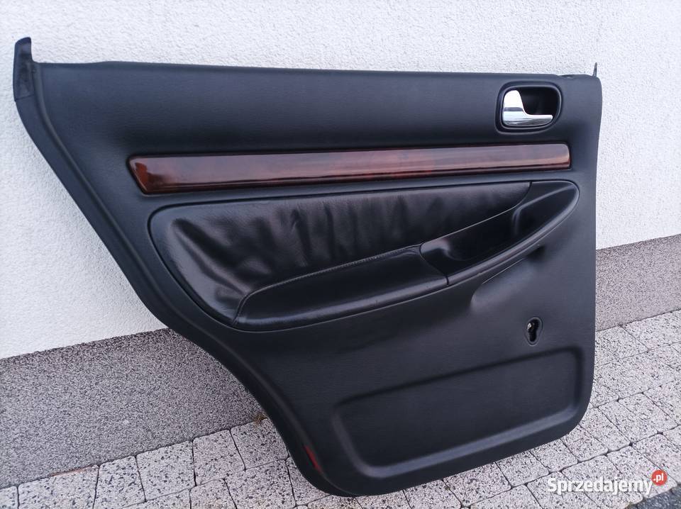 Boczek drzwi lewy tył drewno skóra Audi a4 b5 mazowieckie Radom
