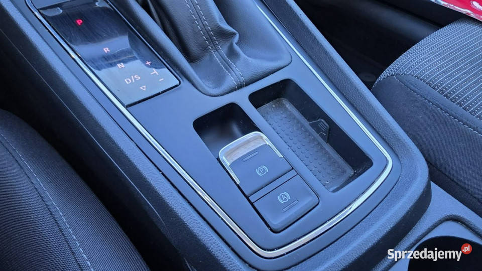 Seat Leon ledy automat mały przebieg nowy