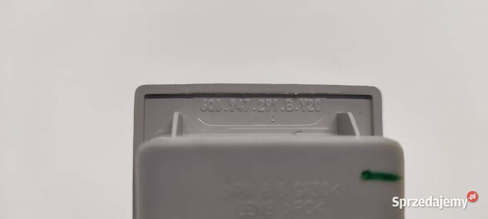 SKODA KAROQ LAMPKA PODSUFITKI 6Q0947291B