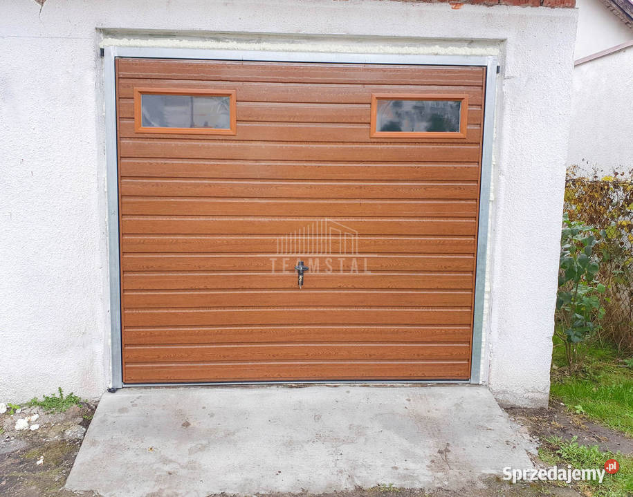 Bramy garażowe ze świetlikiem na wymiar Przasnysz
