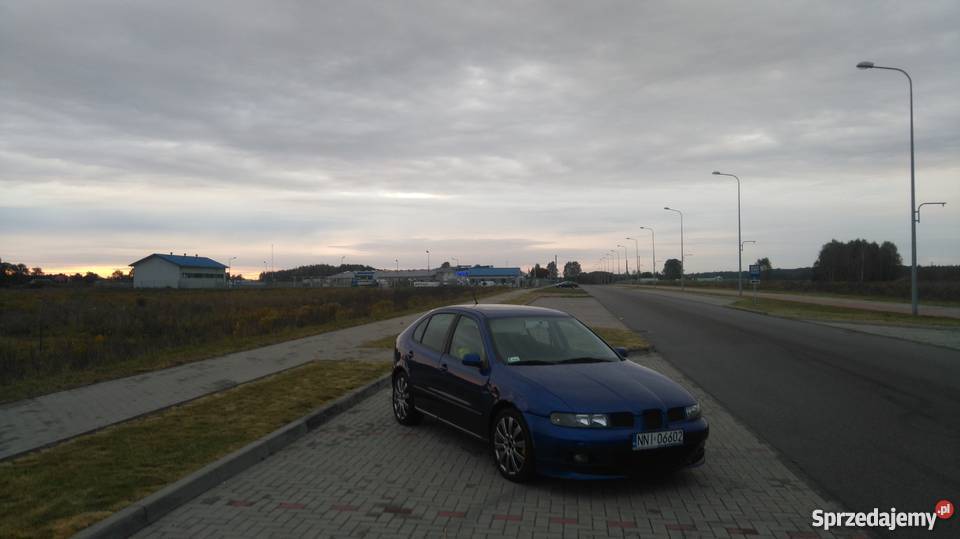 Seat Leon 19 tdi 110 uszkodzony 4/5 Nidzica sprzedam
