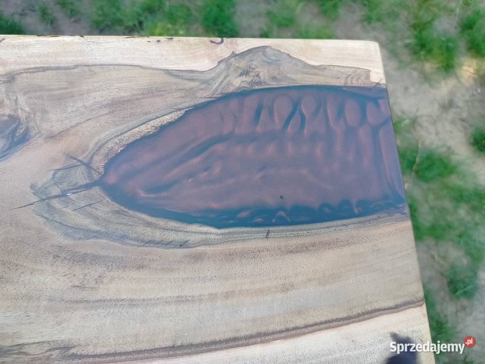 Ręcznie robiony stolik orzech zywica 75cm Pecna sprzedam