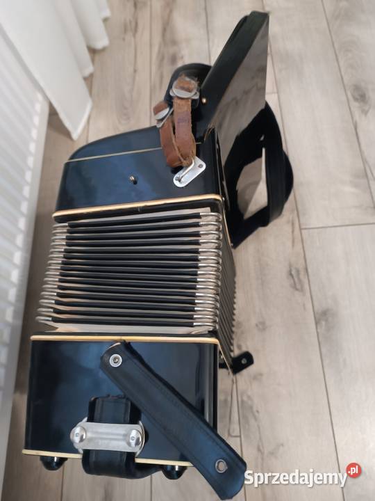 Akordeon stark niemiecki 80 basow Dębica sprzedam