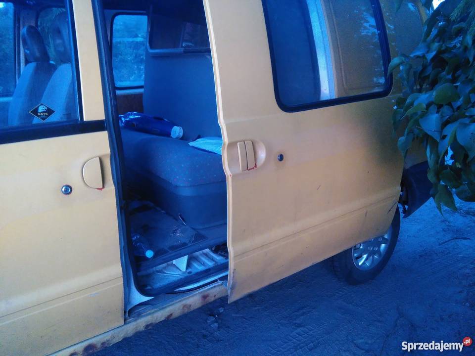 Sprzedam Nissan Vanette z 97r silnik 23d Giżycko
