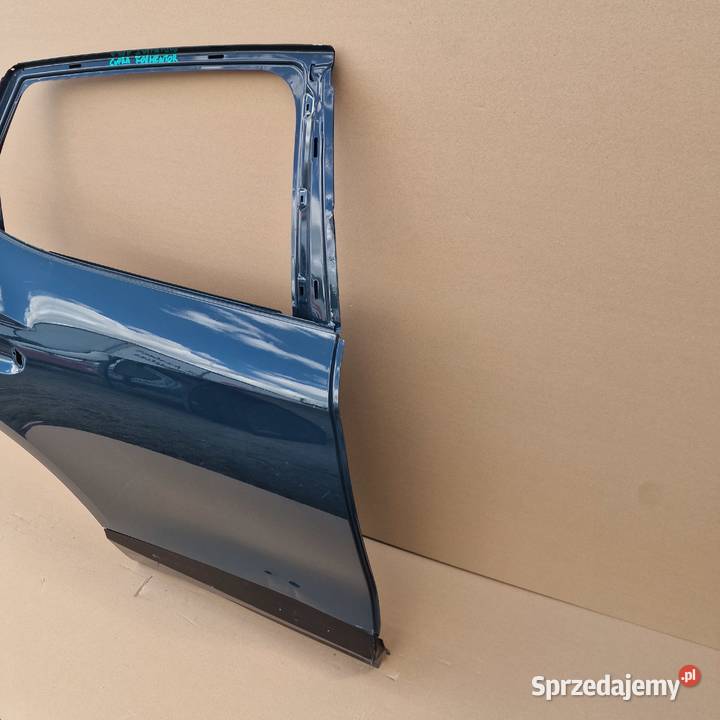 SEAT CUPRA FORMENTOR DRZWI PRAWY TYŁ TYLNE osobowe Bieleń