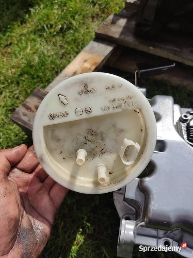 Części golf 4 19 TDI 90 osobowe Pozostałe śląskie Cynków