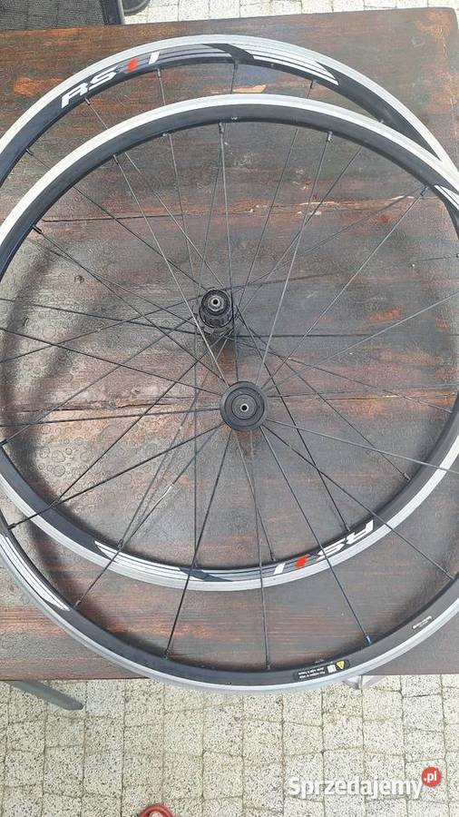 Koła SHIMANO RS przod tyl Przybenice