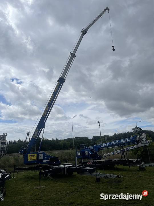 Żuraw Ciesielski dźwig dekarski Bcker AHK 301400 Kiełczewo