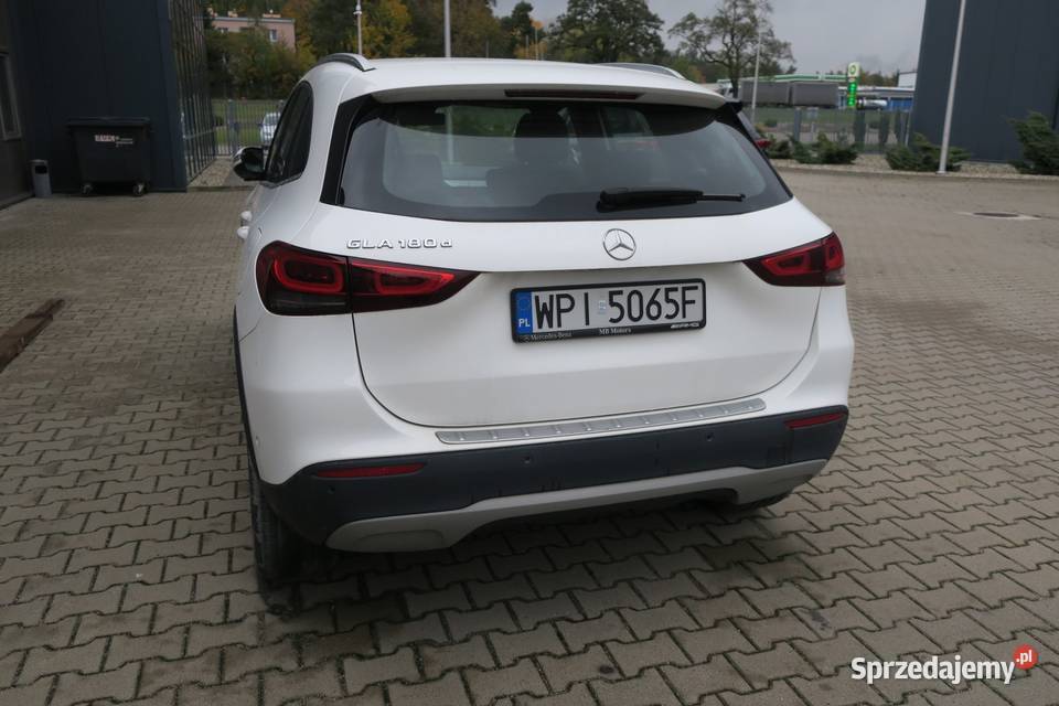 Samochód osobowy MERCEDESBENZ GLA 180d Opoczno