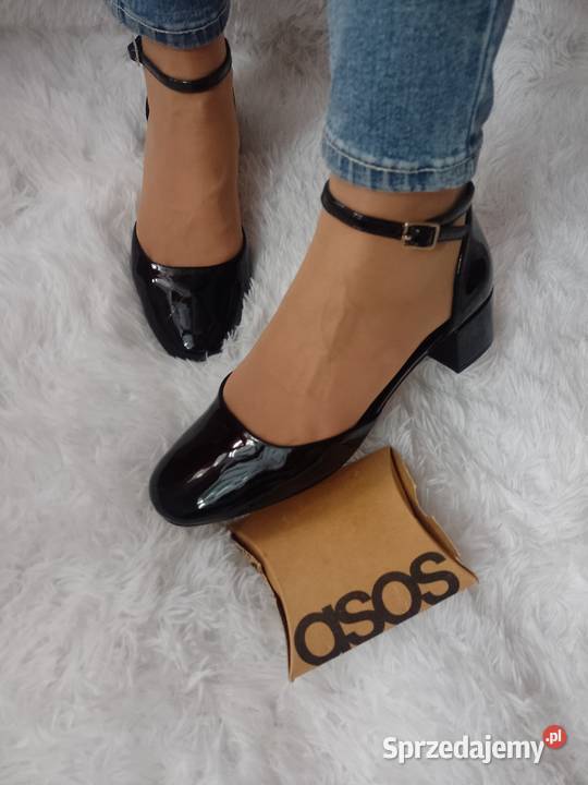 41 ASOS Design Czarne czółenka wieczorowe z