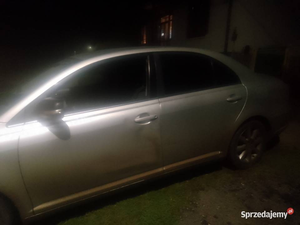 Avensis Toyota diesel samochód osobowy radio Pińczów