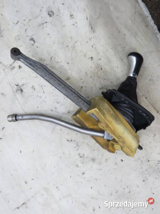 WYBIERAK ZMIANY BIEGÓW MERCEDES W205 A2052674500