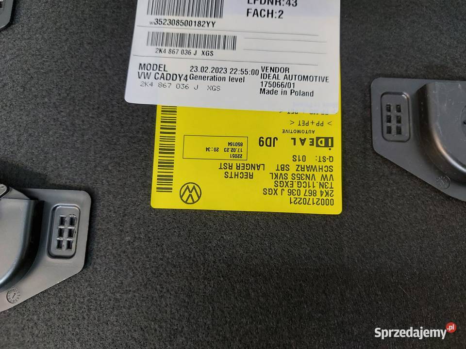 Ford Tourneo Connect III MK3 BOCZEK BAGAŻNIKA