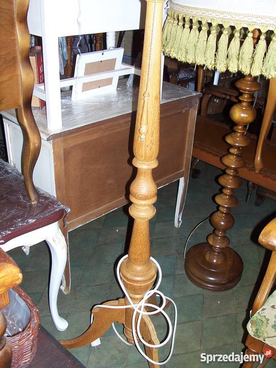 Lampa podłogowa z beżowym kloszem Oleśnica