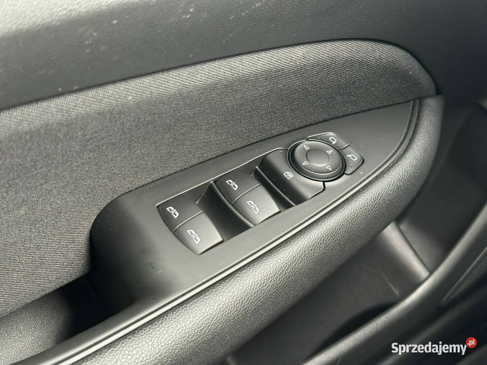 Opel Insignia 20 CDTi 174 2022r Lane Assist lakier metallic Wojkowice