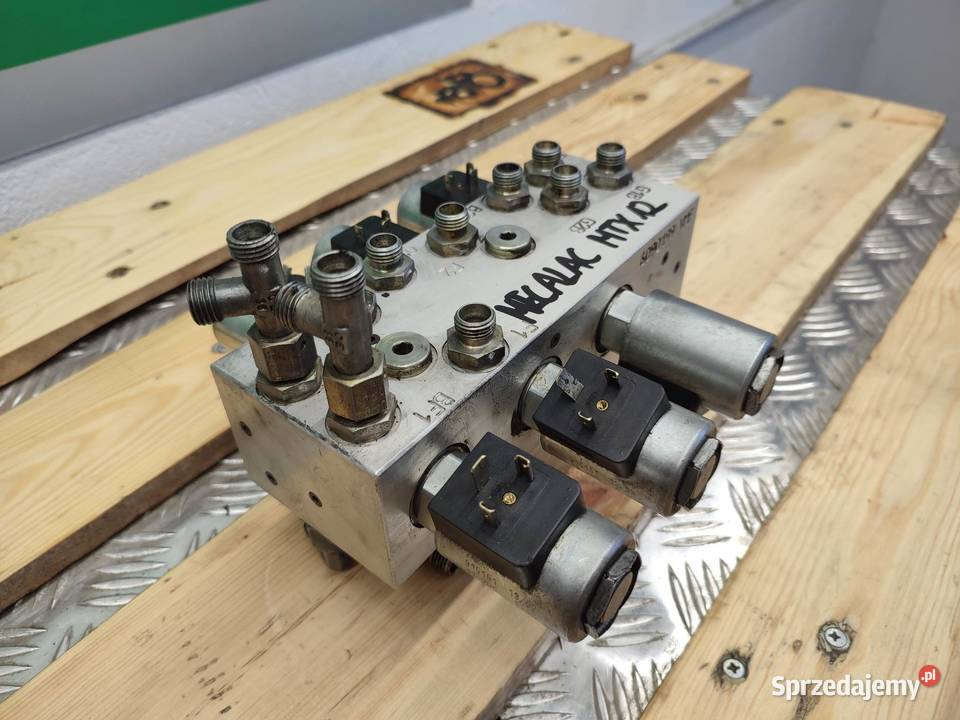 Blok hydrauliczny Mecalac MTX 12 6090199 VMF Wilkowo