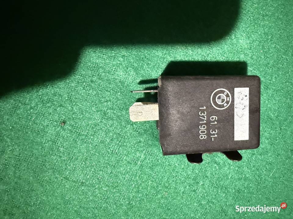 Przekaźnik kierunkowskazów e28 e23 e24 osobowe Mszana