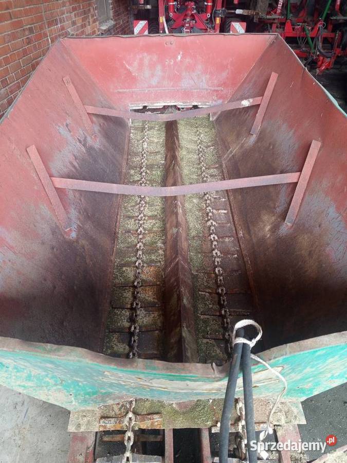 Rozsiewacz wapna rcw 3 na łańcuchach wielkopolskie sprzedam