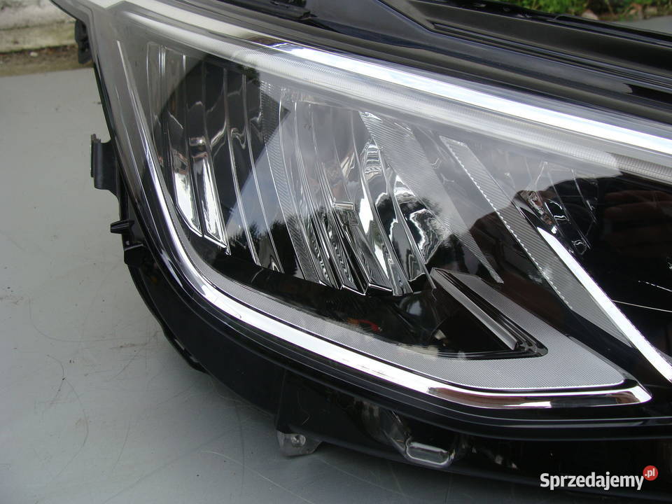 VW GOLF VIII 8 LAMPA PRZEDNIA PRAWA LED lampy przednie Goleniów