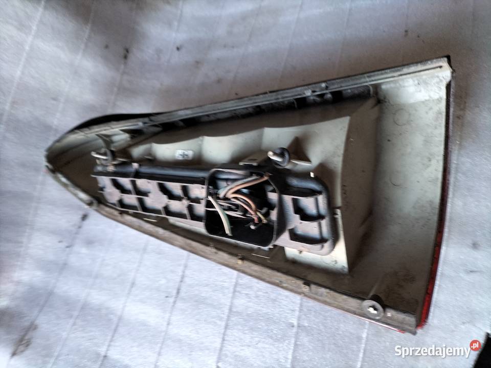 OPEL ASTRA G kombi LAMPA TYŁ PRAWA osobowe Kamień-Kolonia