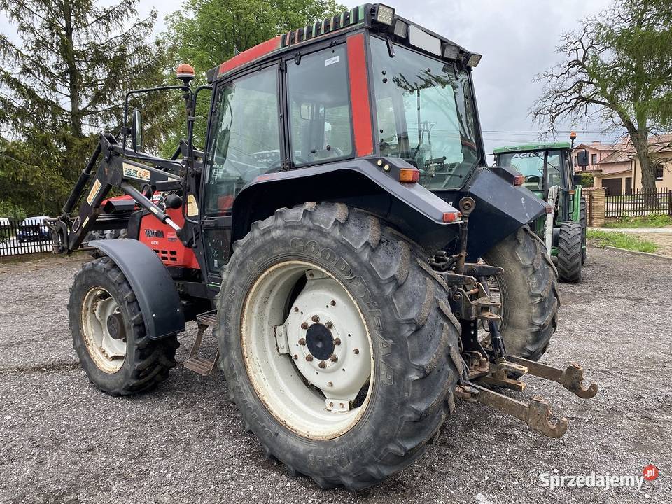 Valtra 6400 ładowacz Stoll Biała