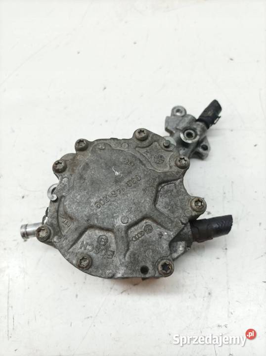 POMPA VACUM 038145209 BOSCH 19 TDI Skoda Octavia Rok produkcji 2004